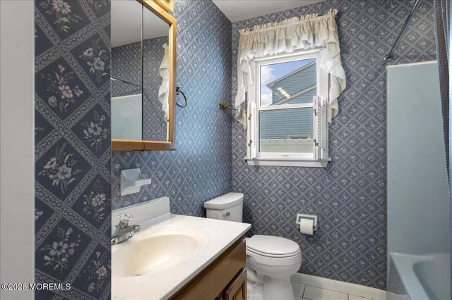 614 Pine Street, Lanoka Harbor, NJ 08734