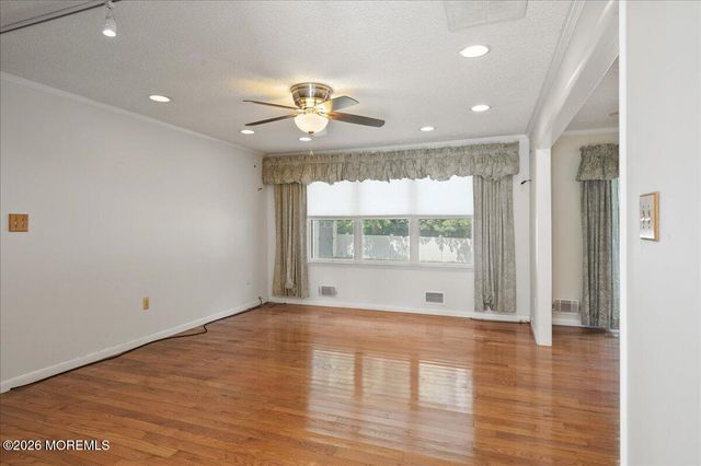 614 Pine Street, Lanoka Harbor, NJ 08734
