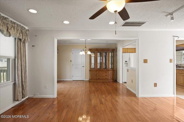 614 Pine Street, Lanoka Harbor, NJ 08734