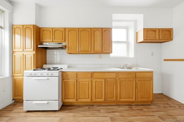 310 E 236th Street, Bronx, NY 10470