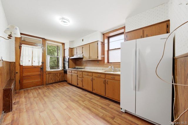 310 E 236th Street, Bronx, NY 10470