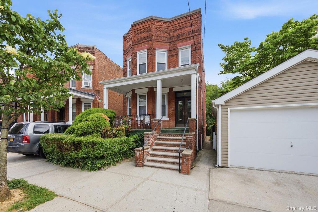 310 E 236th Street, Bronx, NY 10470