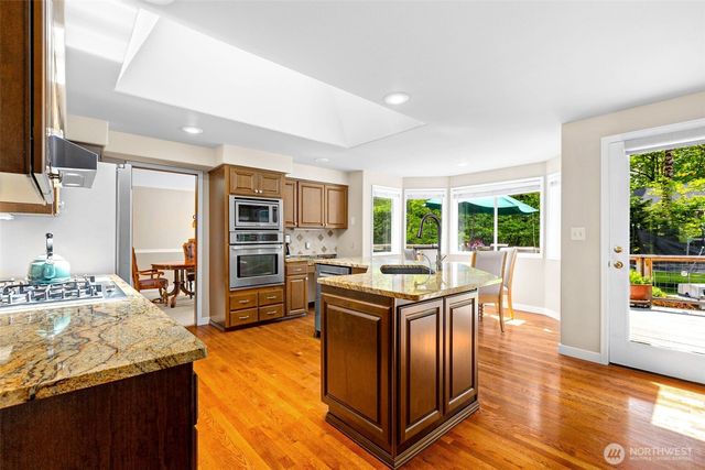 31015 W Lake Morton Drive SE, Kent, WA 98042