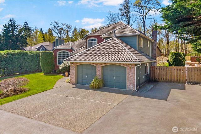 31015 W Lake Morton Drive SE, Kent, WA 98042
