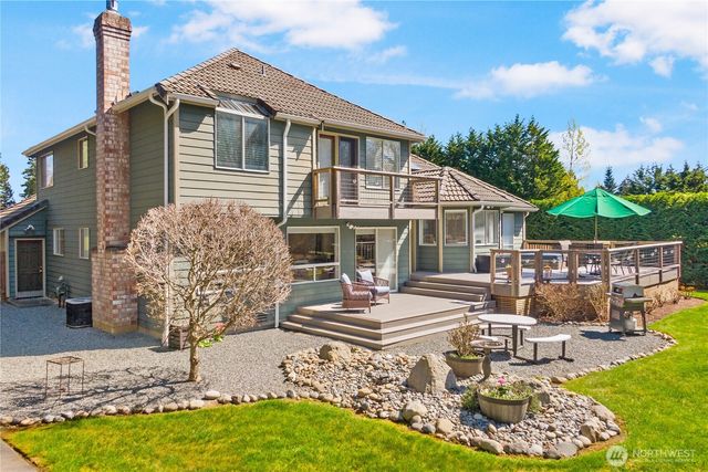 31015 W Lake Morton Drive SE, Kent, WA 98042