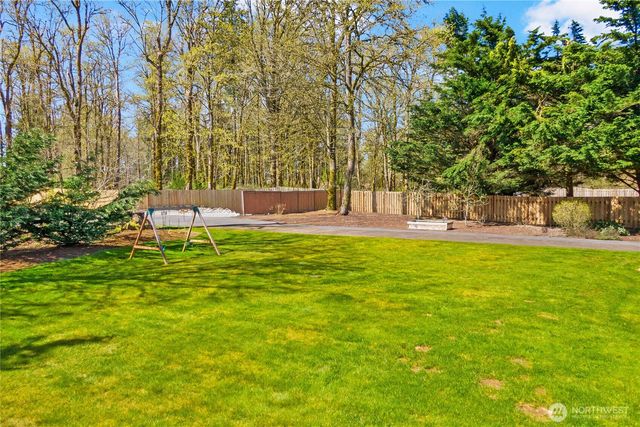 31015 W Lake Morton Drive SE, Kent, WA 98042