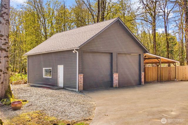 31015 W Lake Morton Drive SE, Kent, WA 98042