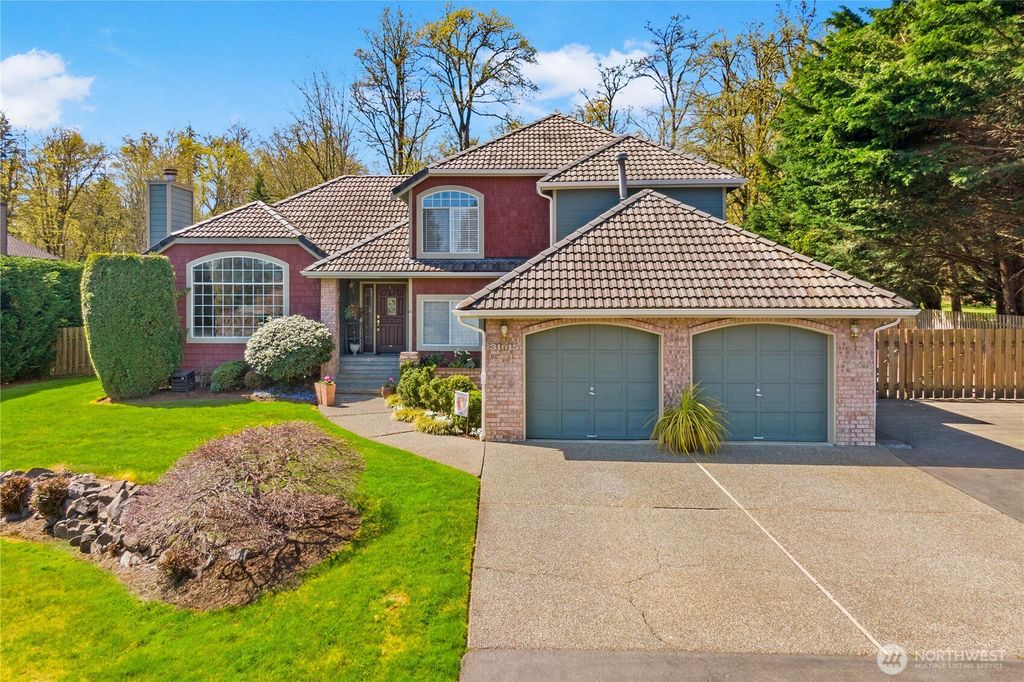 31015 W Lake Morton Drive SE, Kent, WA 98042