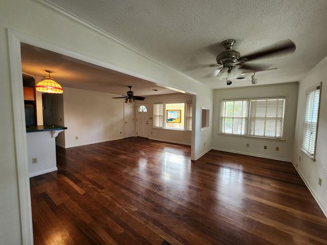 28 32nd Avenue, Isle Of Palms, SC 29451