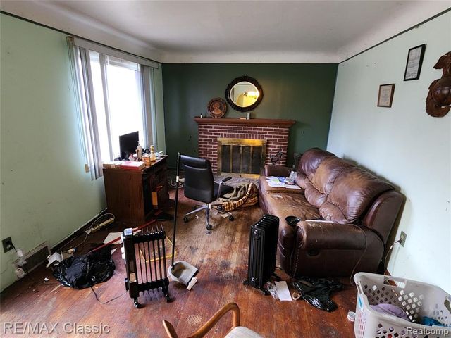643 E Kennett Road, Pontiac, MI 48340