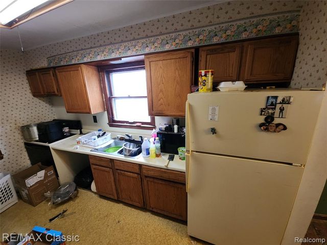 643 E Kennett Road, Pontiac, MI 48340