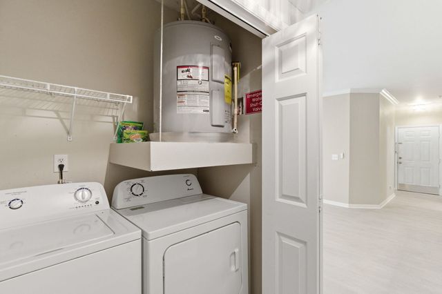 700 Daniel Ellis Drive Apt 8106, Charleston, SC 29412