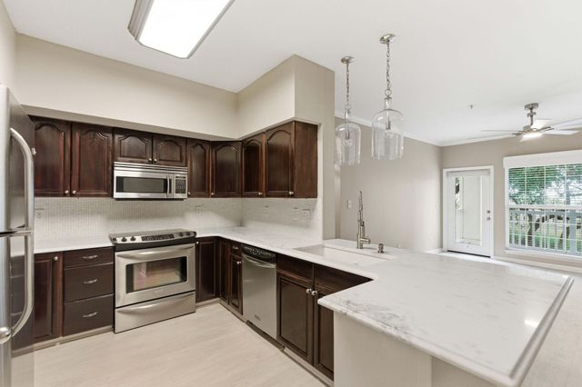 700 Daniel Ellis Drive Apt 8106, Charleston, SC 29412