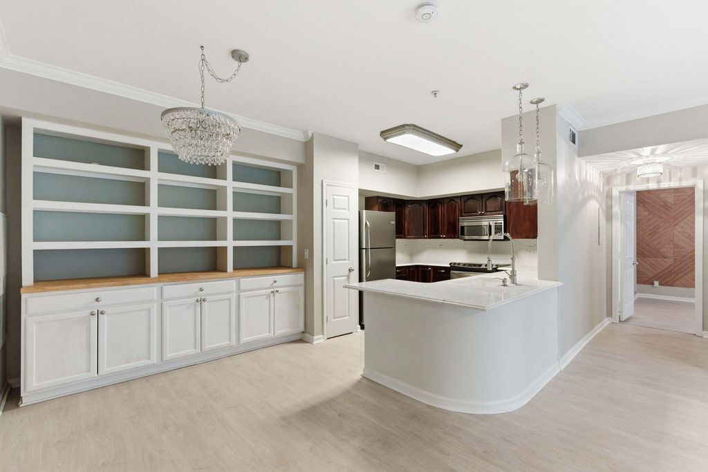 700 Daniel Ellis Drive Apt 8106, Charleston, SC 29412