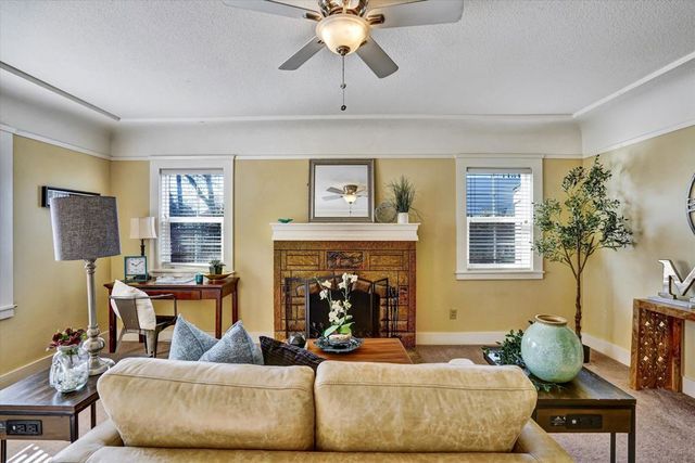 445 445 W Lowell Ave, Tracy, CA 95376