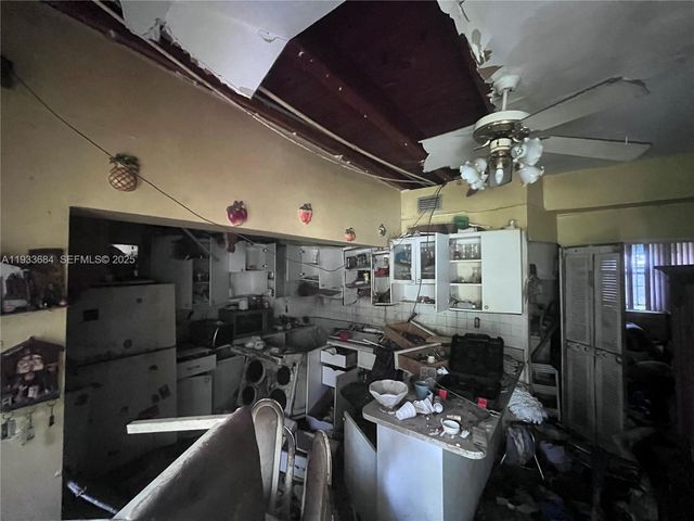 3271 NW 102nd St, Miami, FL 33147