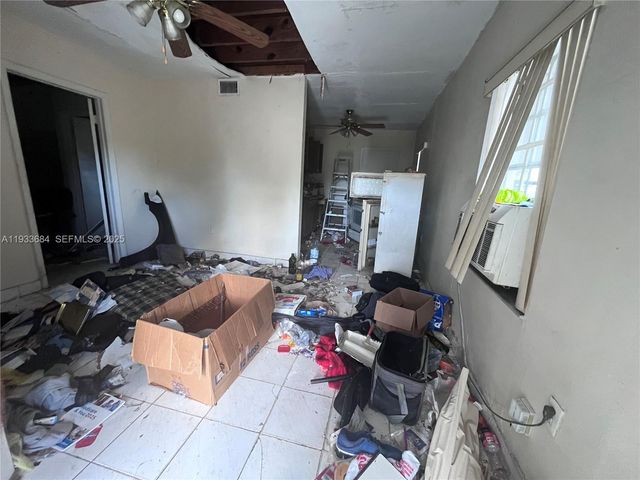 3271 NW 102nd St, Miami, FL 33147