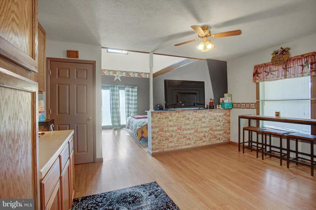 4521 FORT MCCORD RD, Chambersburg, PA 17202