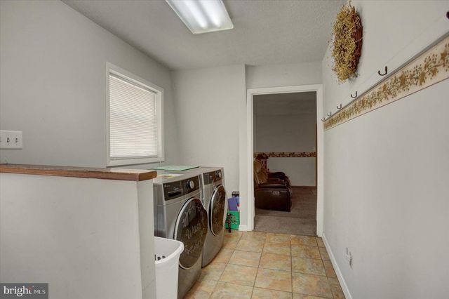 4521 FORT MCCORD RD, Chambersburg, PA 17202