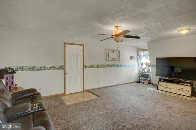 4521 FORT MCCORD RD, Chambersburg, PA 17202
