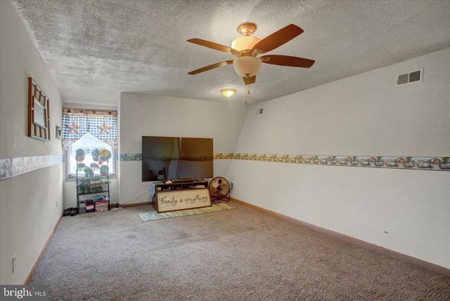 4521 FORT MCCORD RD, Chambersburg, PA 17202