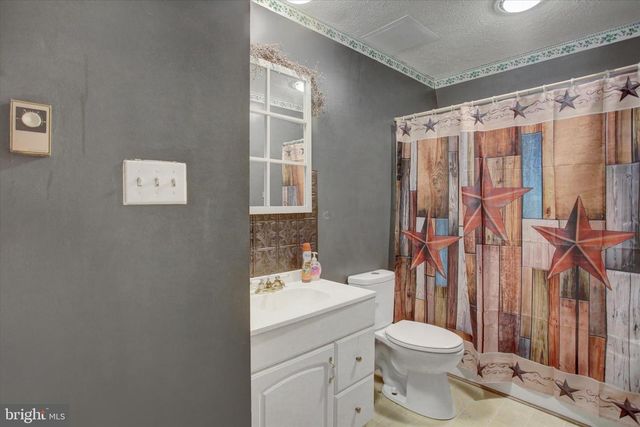 4521 FORT MCCORD RD, Chambersburg, PA 17202