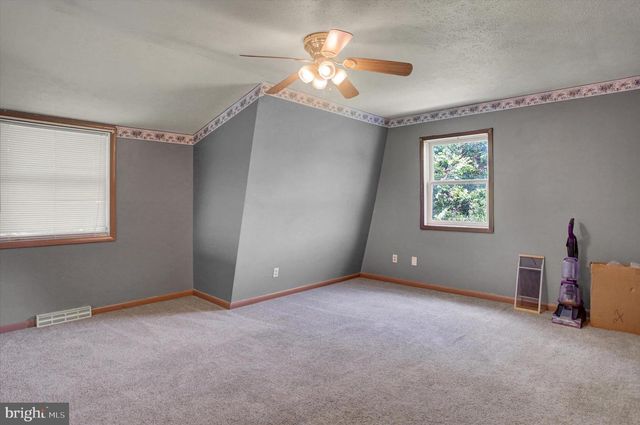 4521 FORT MCCORD RD, Chambersburg, PA 17202