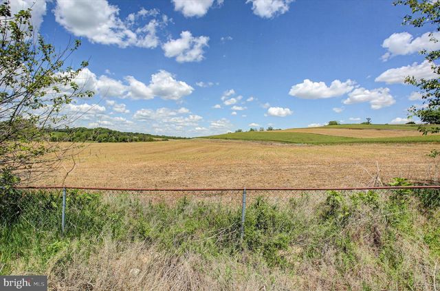 4521 FORT MCCORD RD, Chambersburg, PA 17202