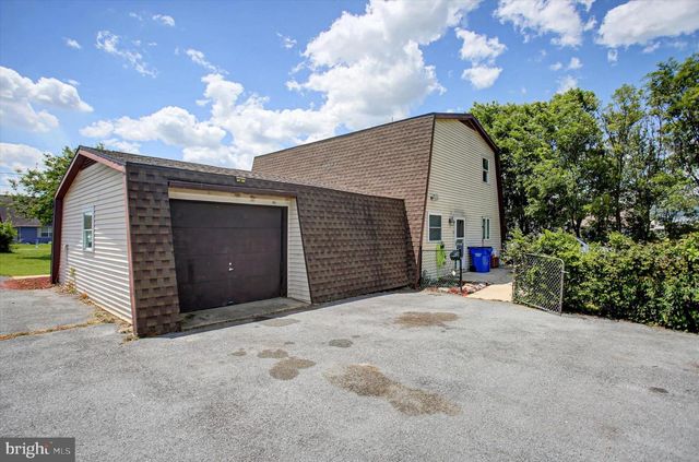 4521 FORT MCCORD RD, Chambersburg, PA 17202