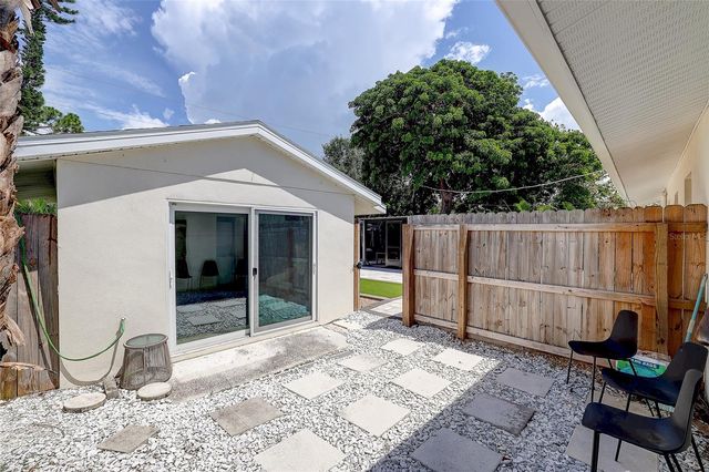 2121 PALM TERRACE, Sarasota, FL 34231