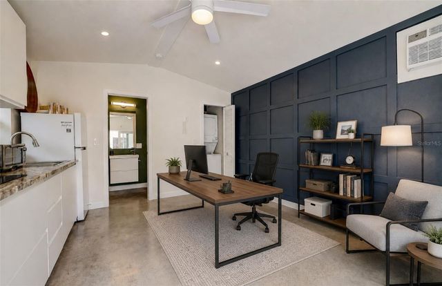 2121 PALM TERRACE, Sarasota, FL 34231
