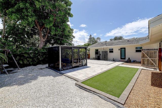 2121 PALM TERRACE, Sarasota, FL 34231