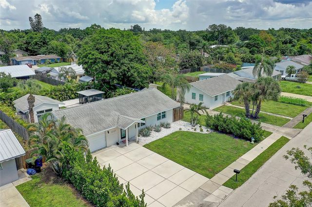 2121 PALM TERRACE, Sarasota, FL 34231
