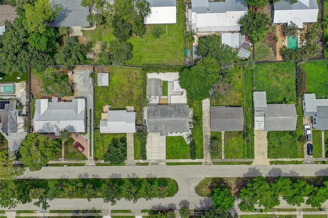 2121 PALM TERRACE, Sarasota, FL 34231