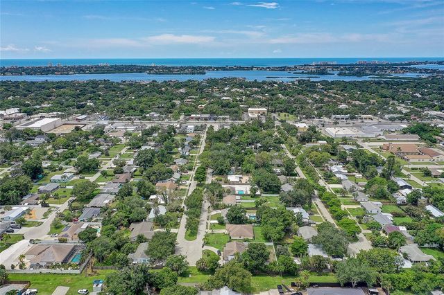 2121 PALM TERRACE, Sarasota, FL 34231