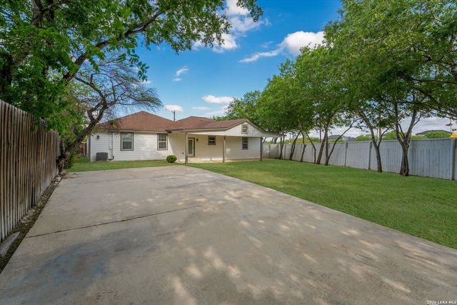 8827 Wilma Jean Dr, San Antonio, TX 78224