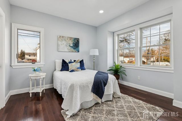 239 Suttons Lane, Edison, NJ 08817