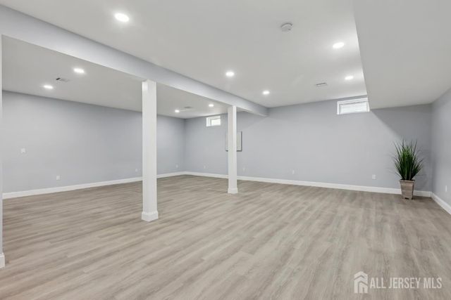 239 Suttons Lane, Edison, NJ 08817