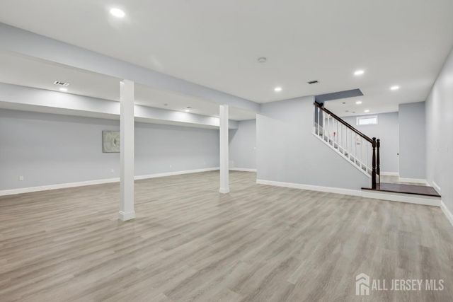 239 Suttons Lane, Edison, NJ 08817