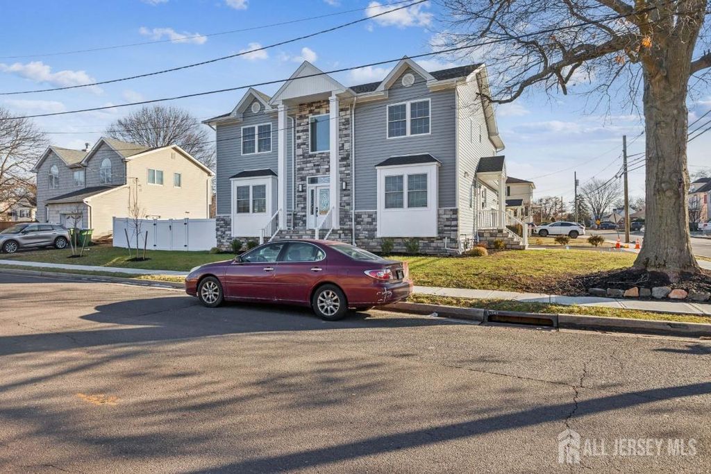 239 Suttons Lane, Edison, NJ 08817