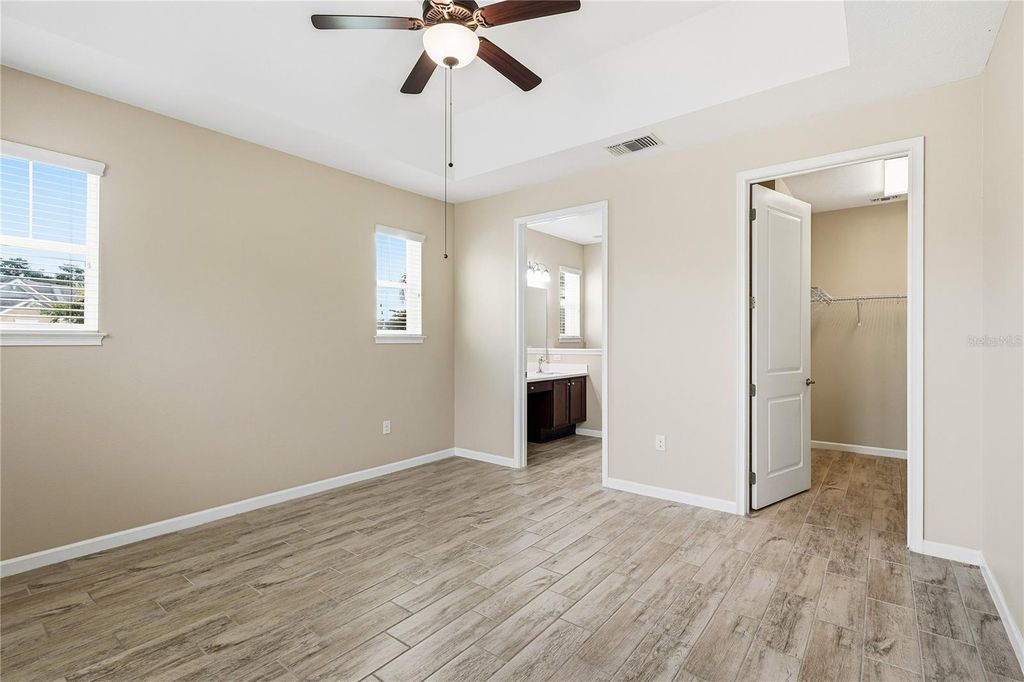 Image 13 of property listing at 3664 TIN CUP BOULEVARD, Sarasota, FL 34232