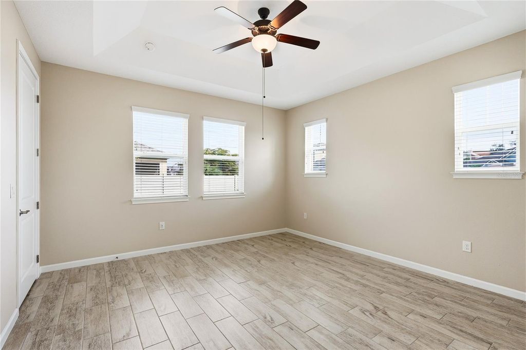 Image 14 of property listing at 3664 TIN CUP BOULEVARD, Sarasota, FL 34232