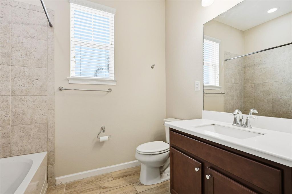 Image 20 of property listing at 3664 TIN CUP BOULEVARD, Sarasota, FL 34232