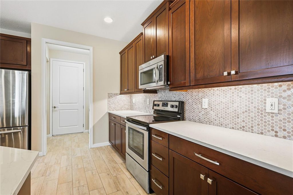 Image 7 of property listing at 3664 TIN CUP BOULEVARD, Sarasota, FL 34232