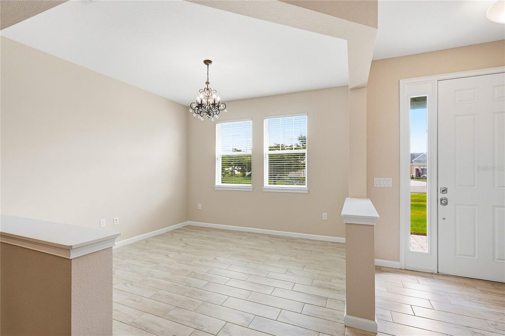 Image 9 of property listing at 3664 TIN CUP BOULEVARD, Sarasota, FL 34232