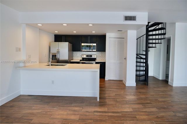 3186 Bird Ave 13, Miami, FL 33133