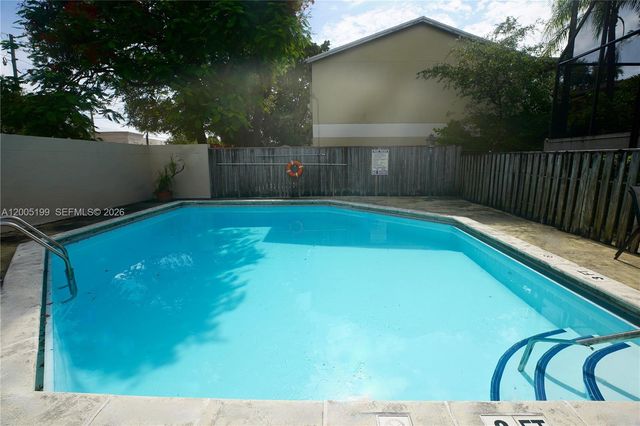 3186 Bird Ave 13, Miami, FL 33133