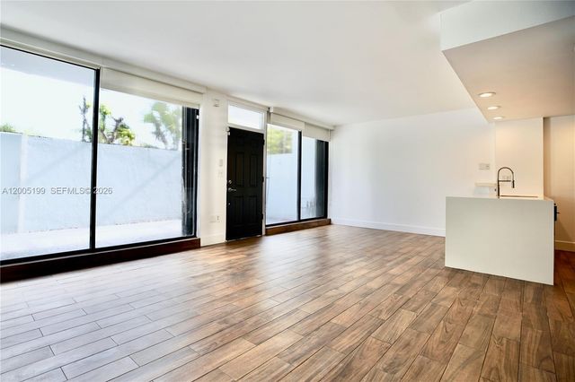 3186 Bird Ave 13, Miami, FL 33133