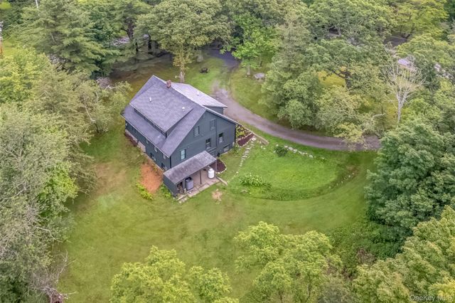 405 Vista Maria Road, Cragsmoor, NY 12420