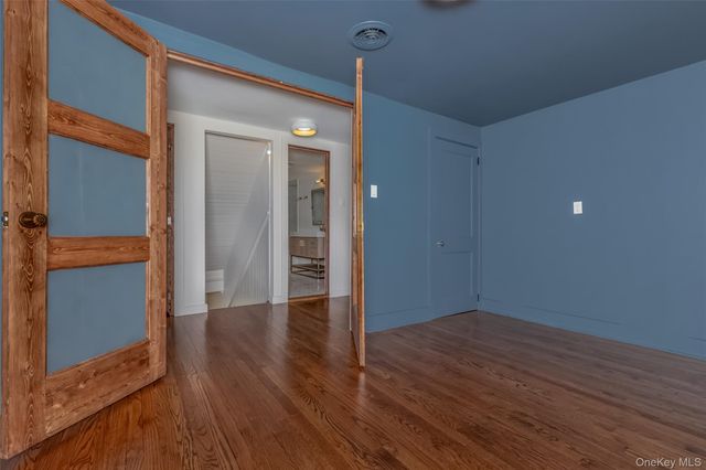 405 Vista Maria Road, Cragsmoor, NY 12420